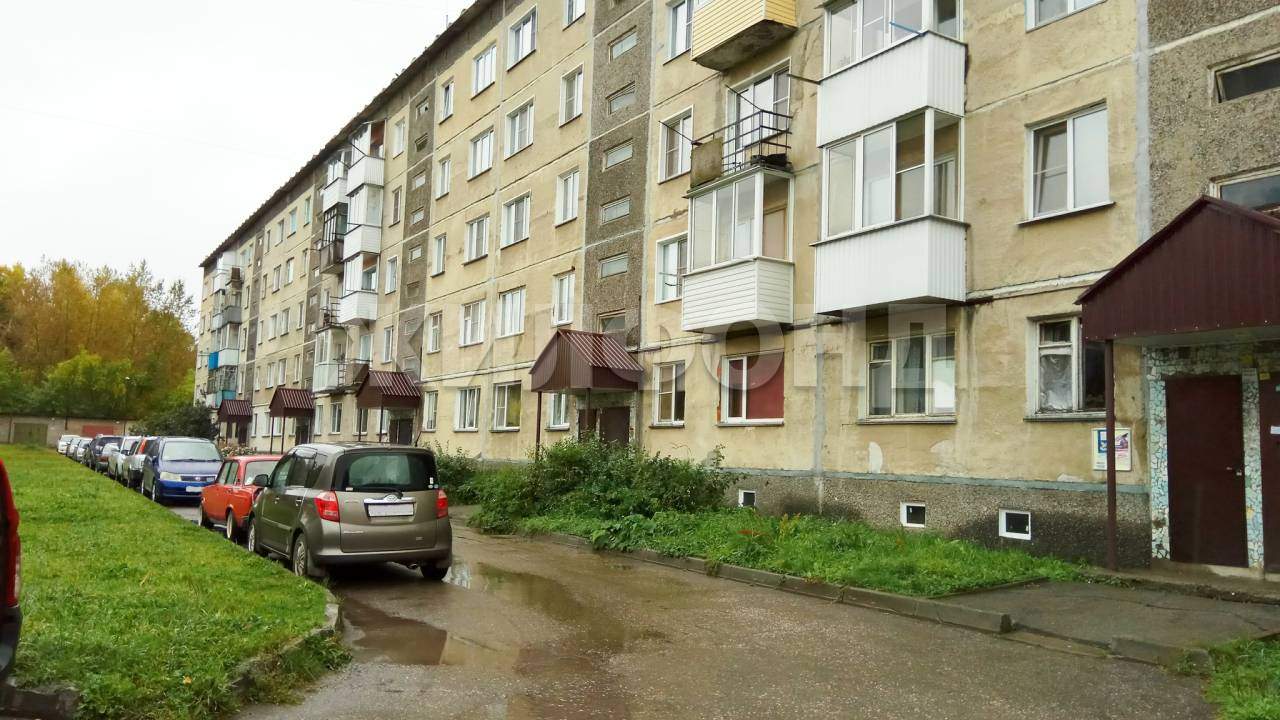 Продам земельный участок 1000 м.кв.
