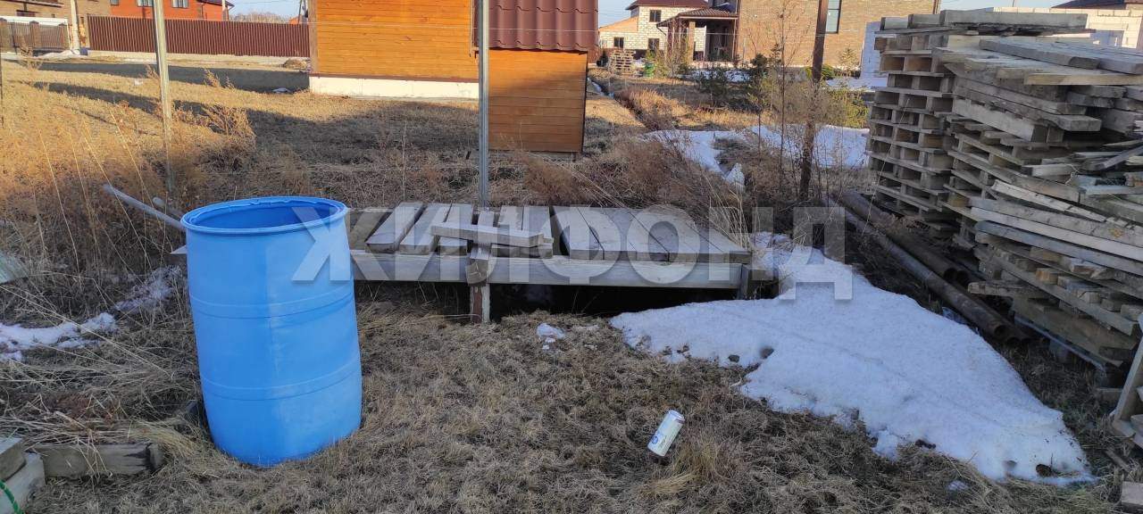 Продам земельный участок 800 м.кв.