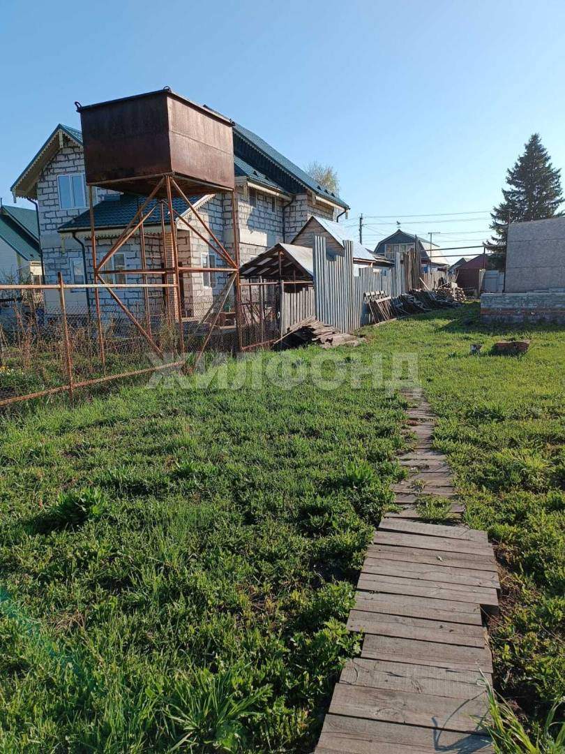 Продам земельный участок 1000 м.кв.