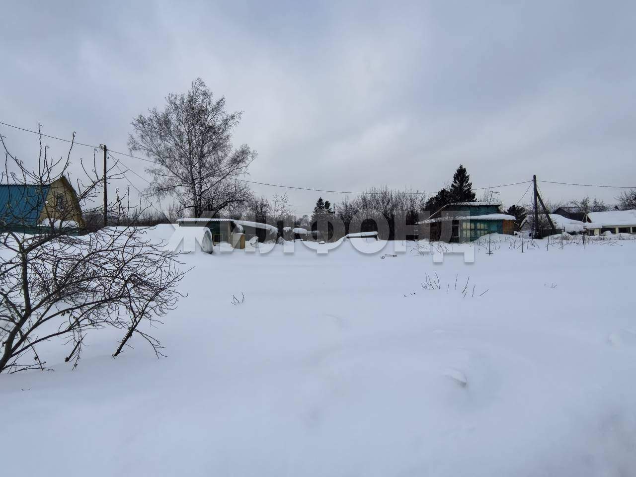 Продам земельный участок 800 м.кв.