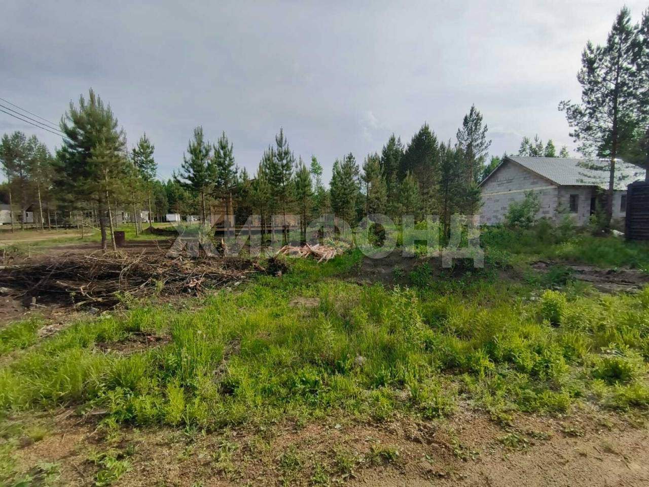 Продам земельный участок 1000 м.кв.