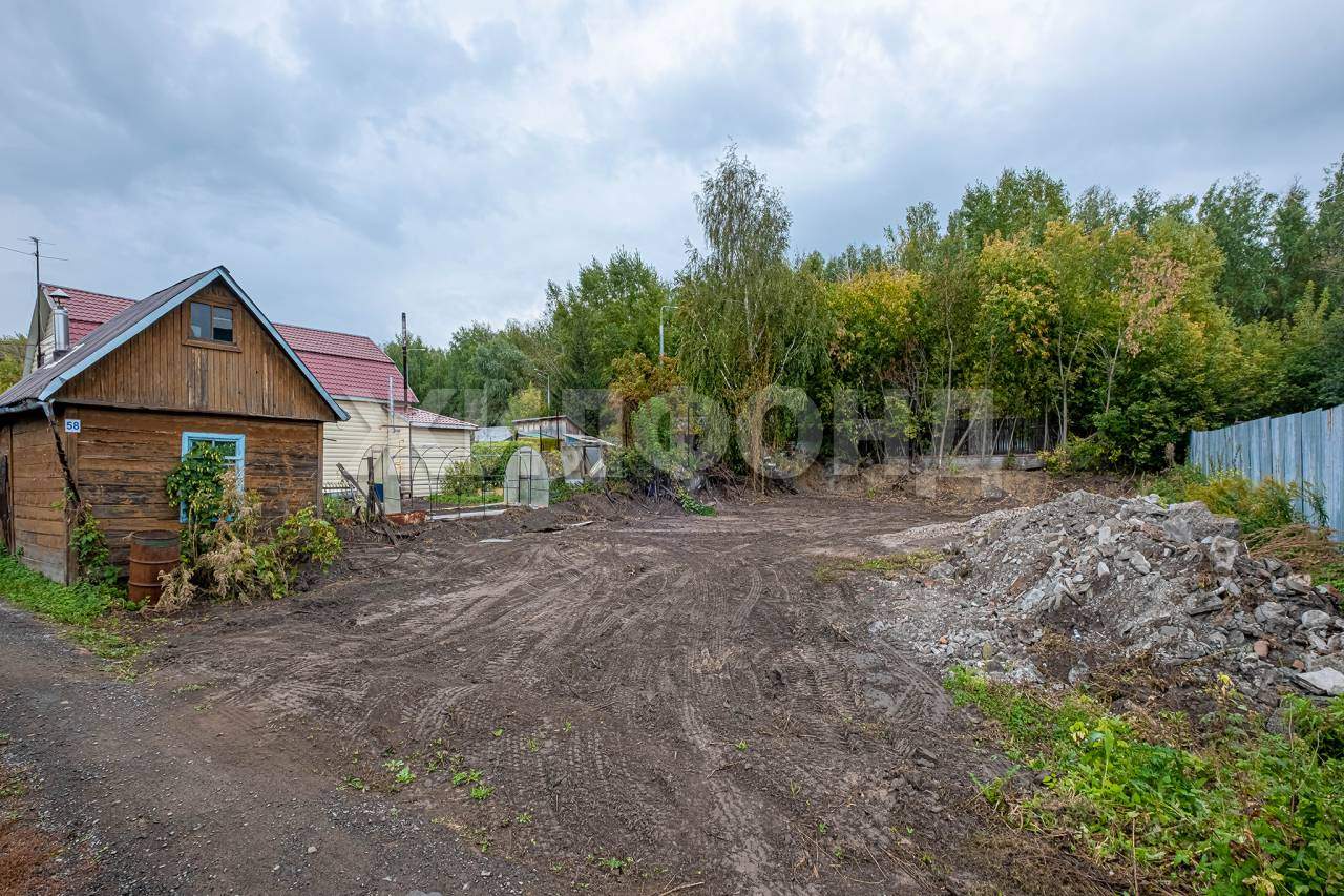 Продам земельный участок 600 м.кв.