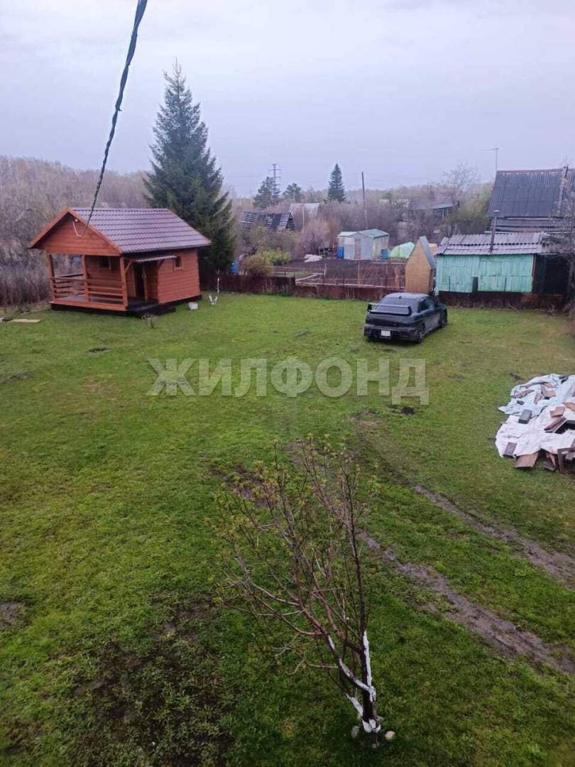 Продам земельный участок 640 м.кв.