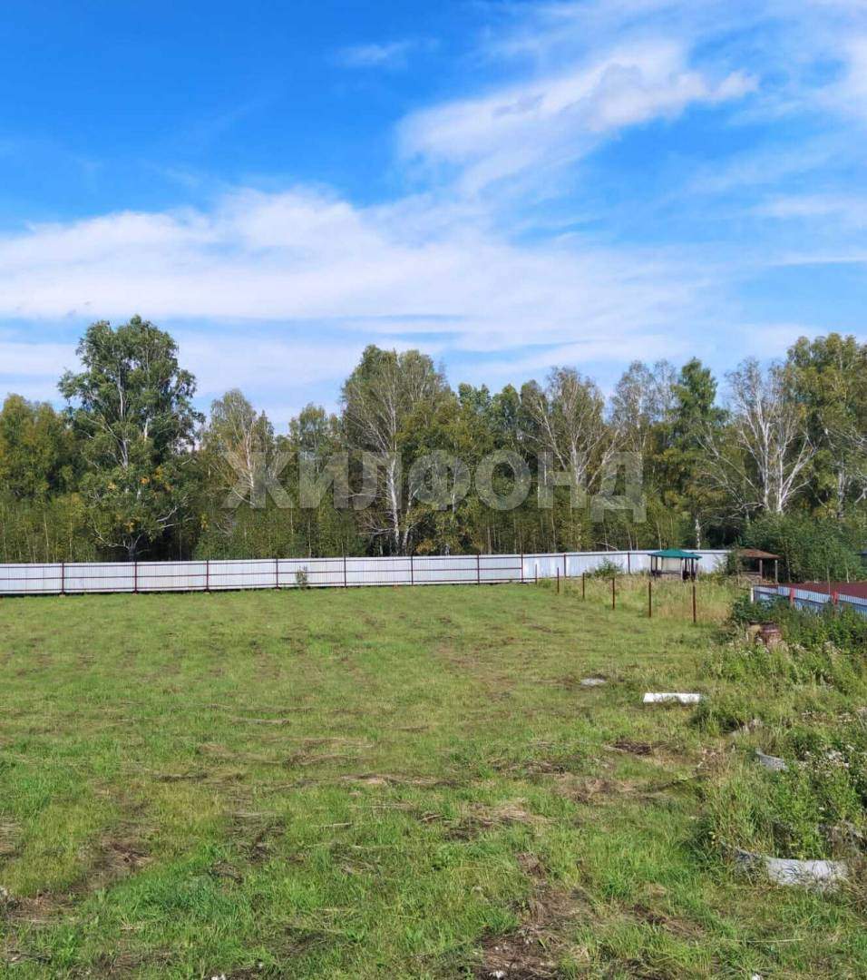 Продам земельный участок 1199 м.кв.
