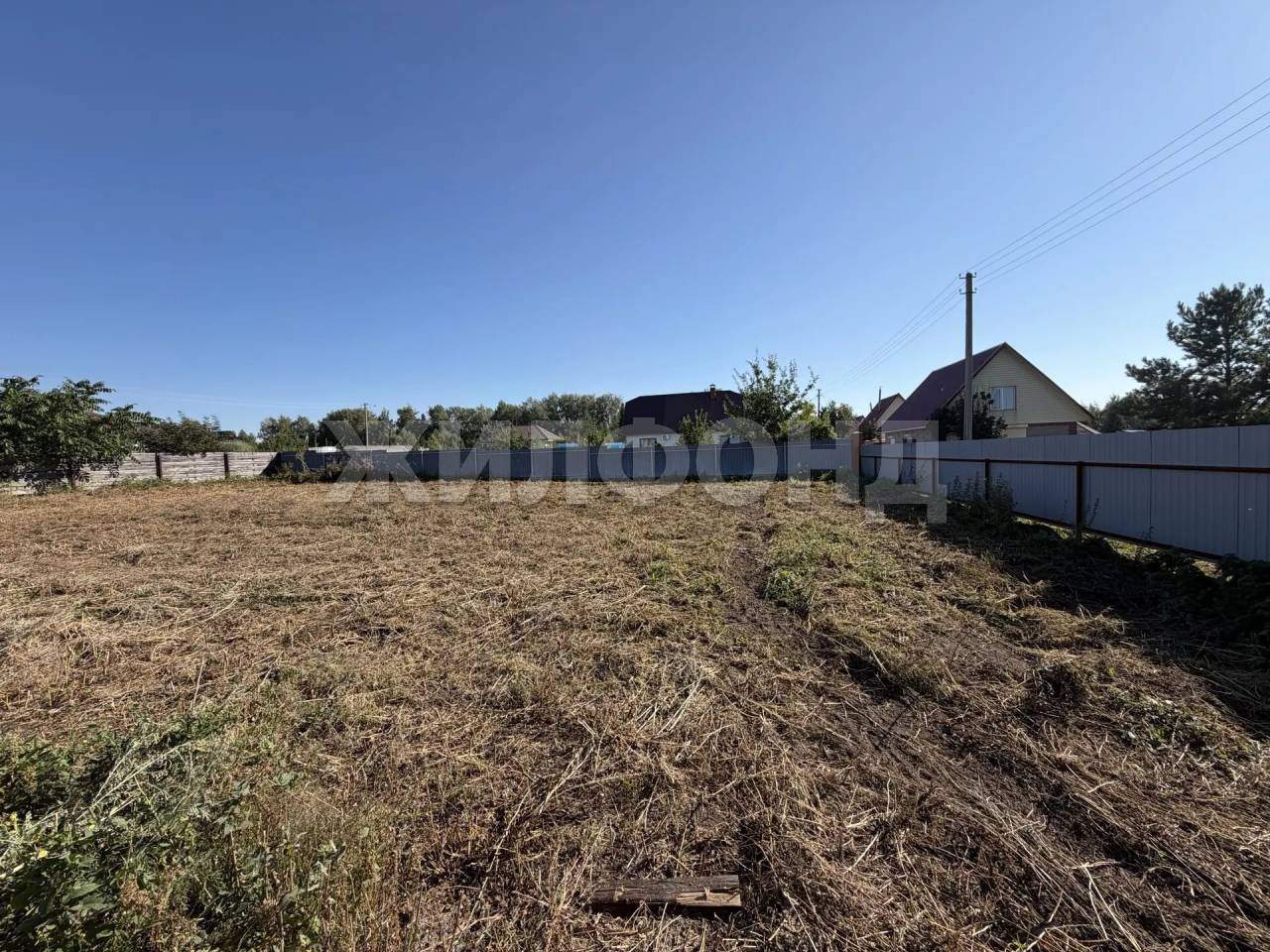 Продам земельный участок 1199 м.кв.