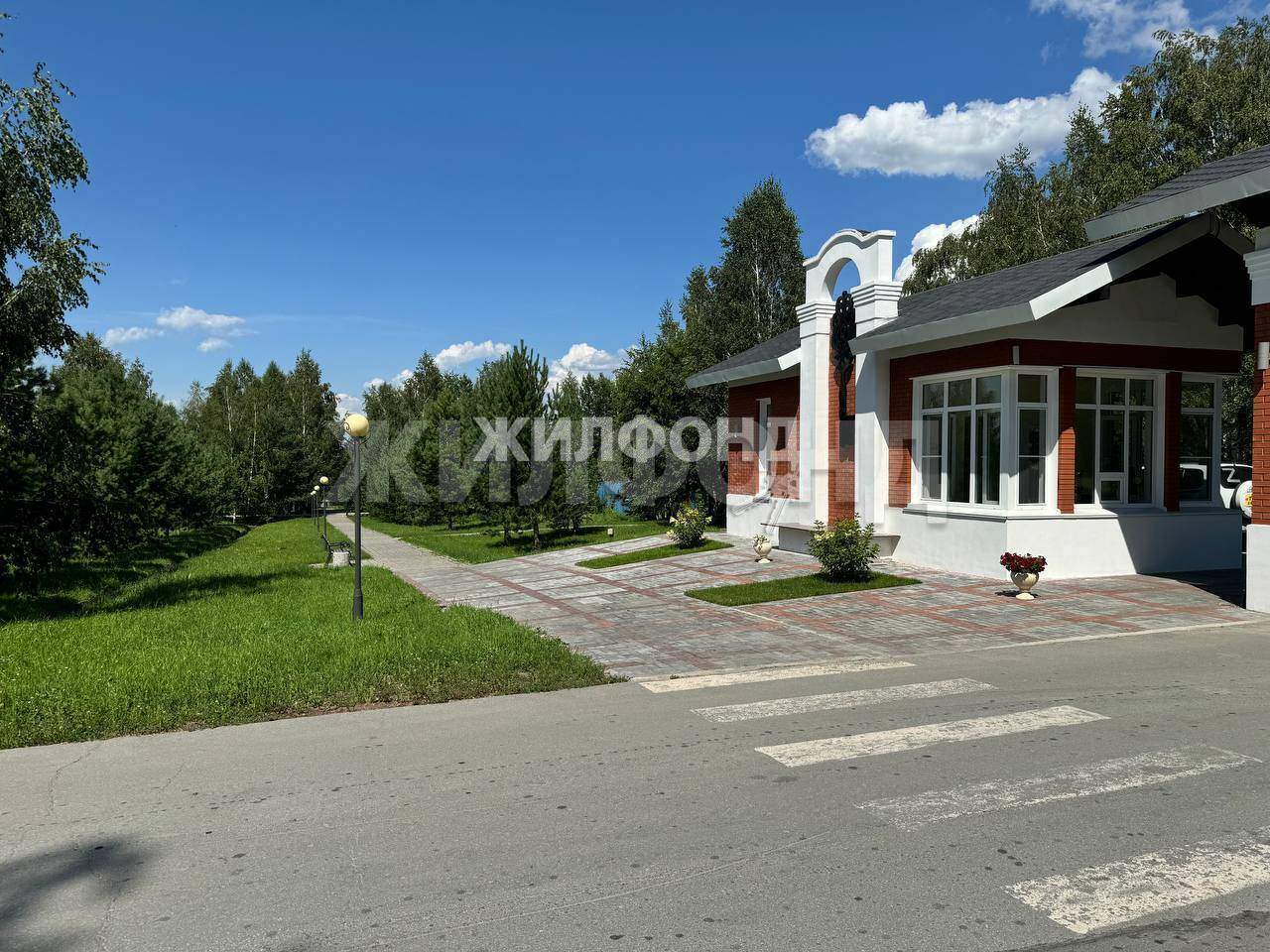 Продам земельный участок 900 м.кв.