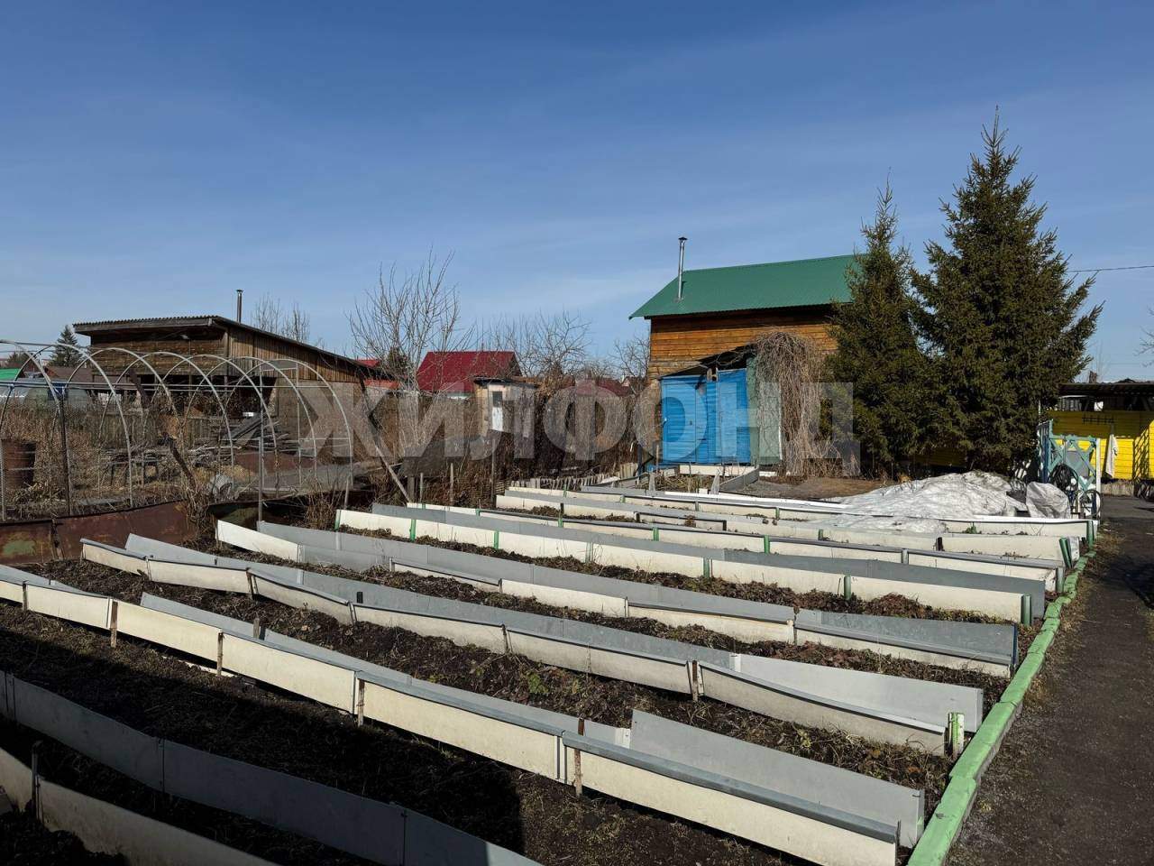 Продам земельный участок 648 м.кв.