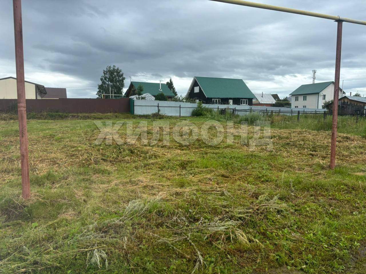 Продам земельный участок 600 м.кв.