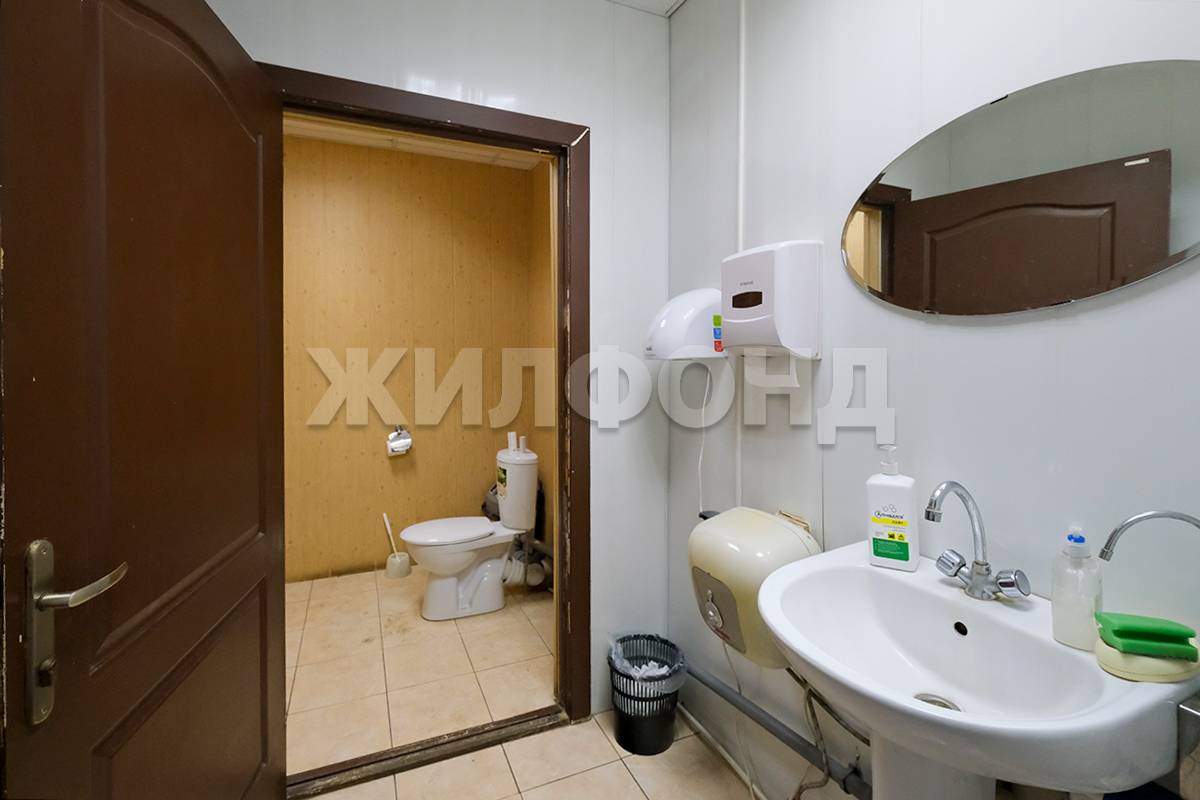 Продам помещение свободного назначения 3112 м.кв.