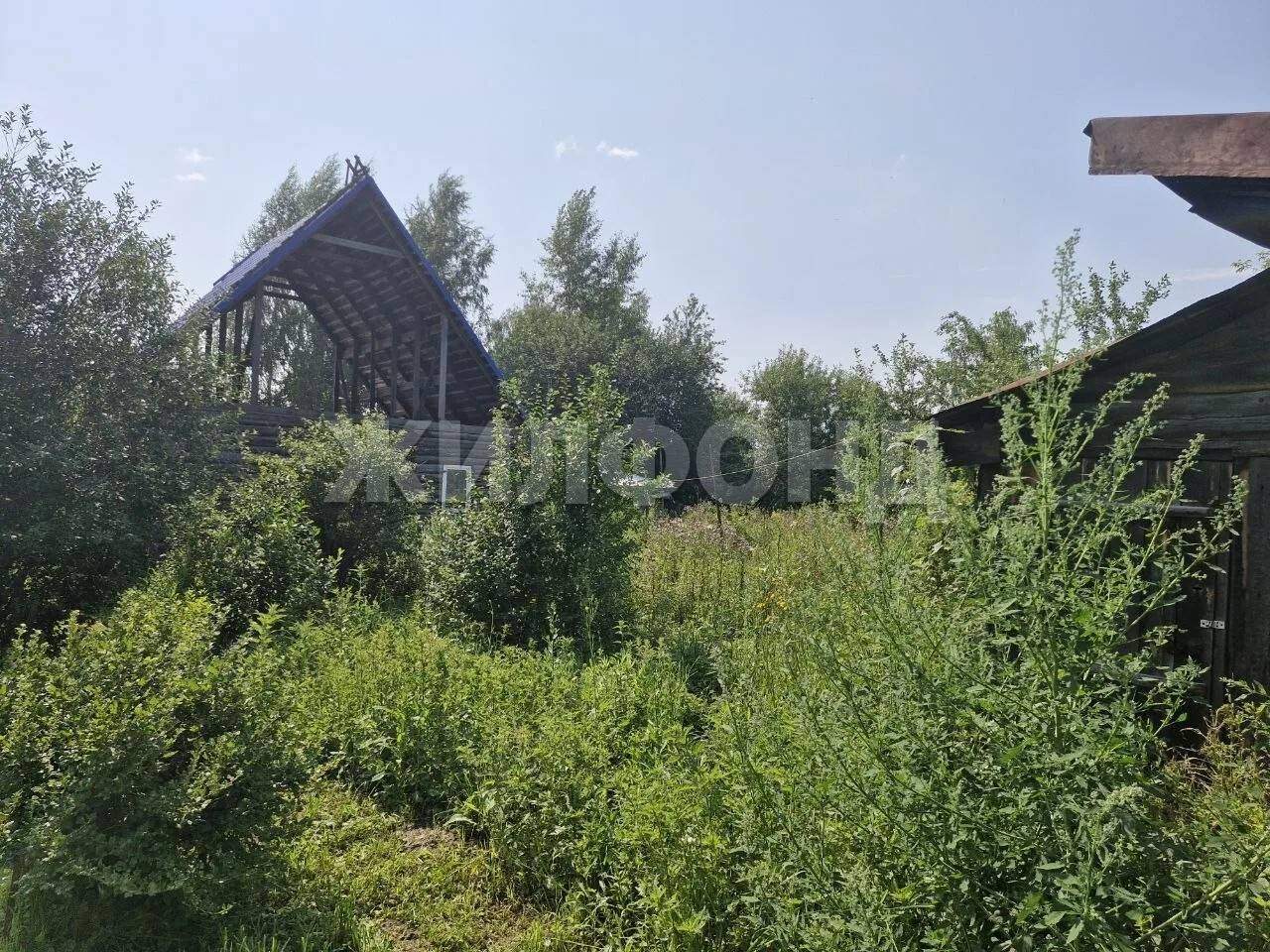 Продам земельный участок 600 м.кв.