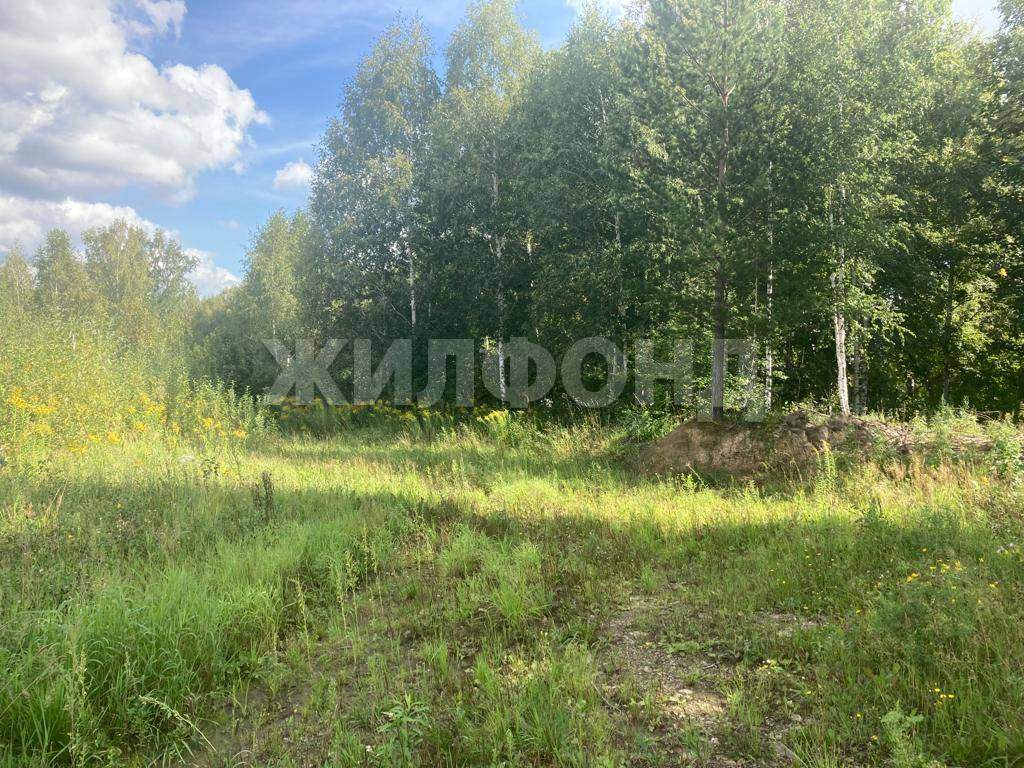 Продам земельный участок 600 м.кв.