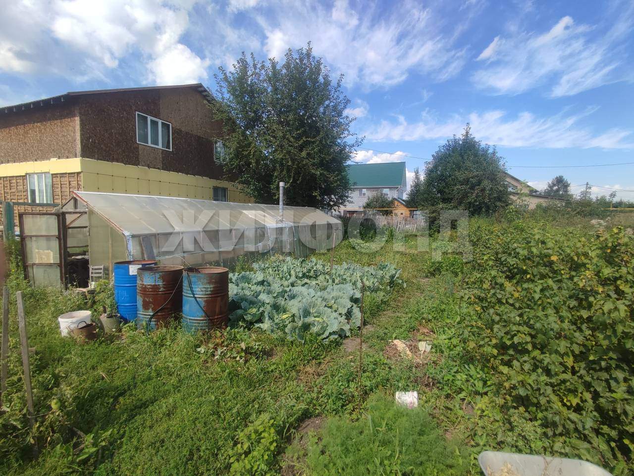 Продам земельный участок 700 м.кв.
