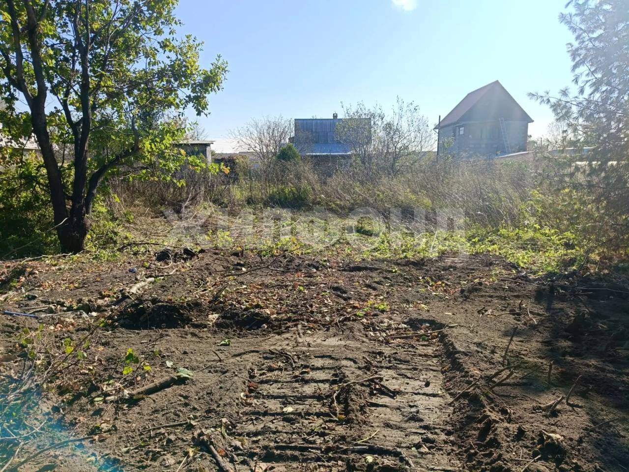 Продам земельный участок 700 м.кв.
