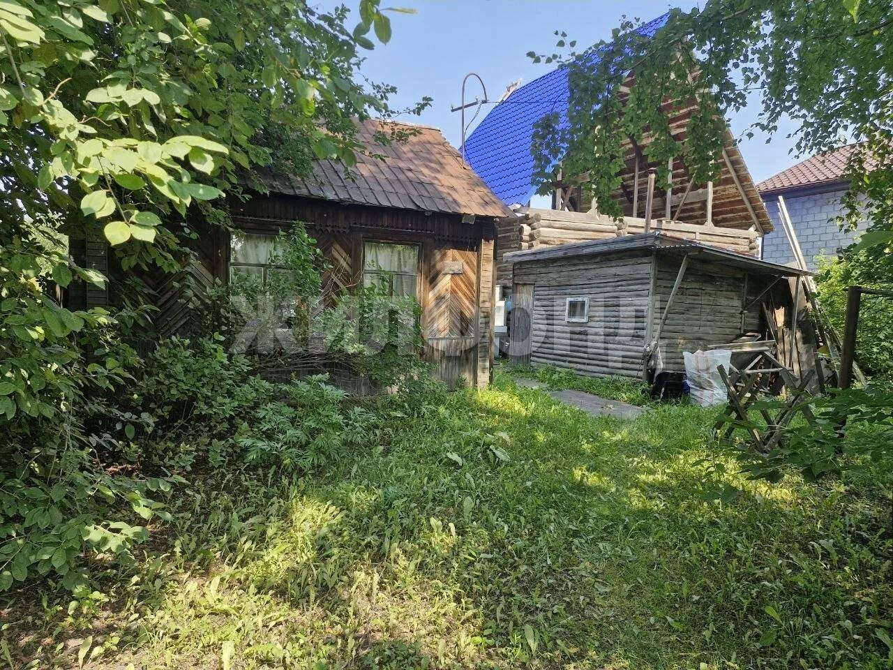 Продам земельный участок 600 м.кв.