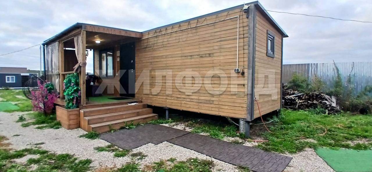 Продам земельный участок 700 м.кв.