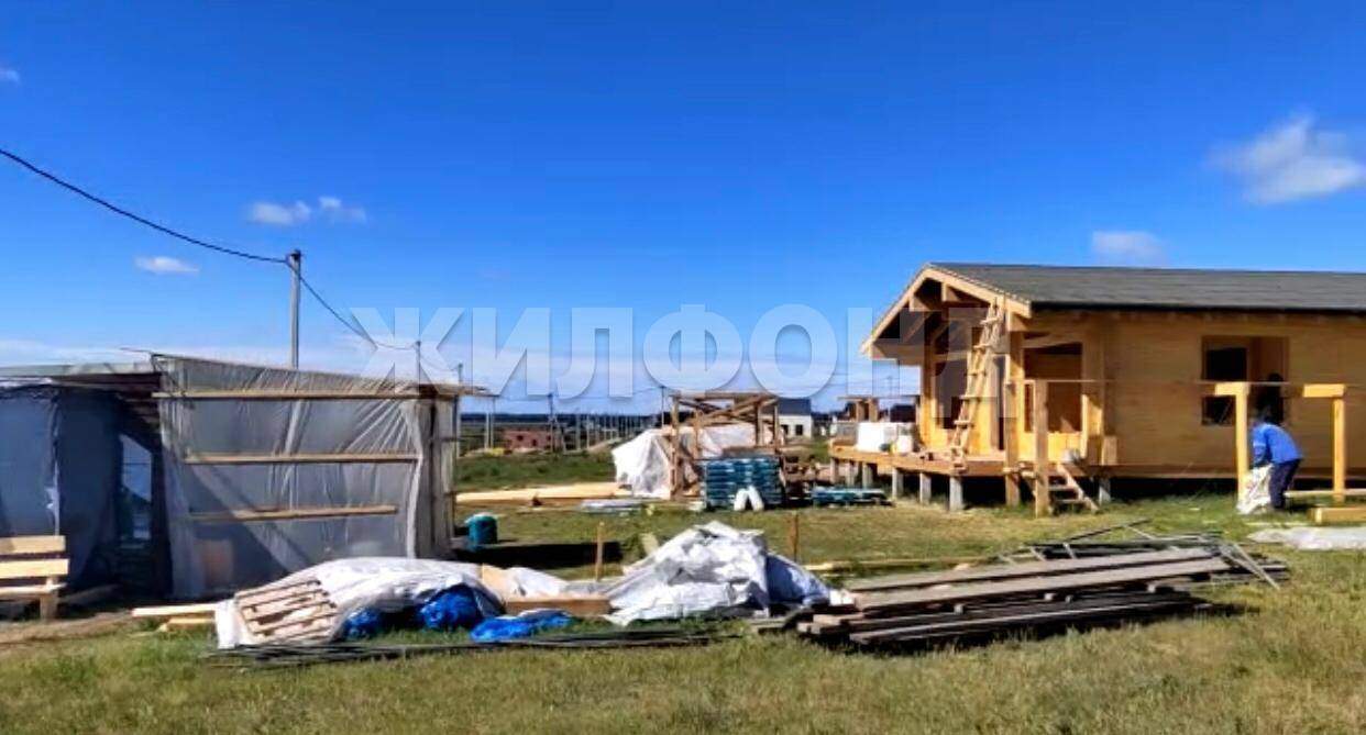 Продам земельный участок 1000 м.кв.