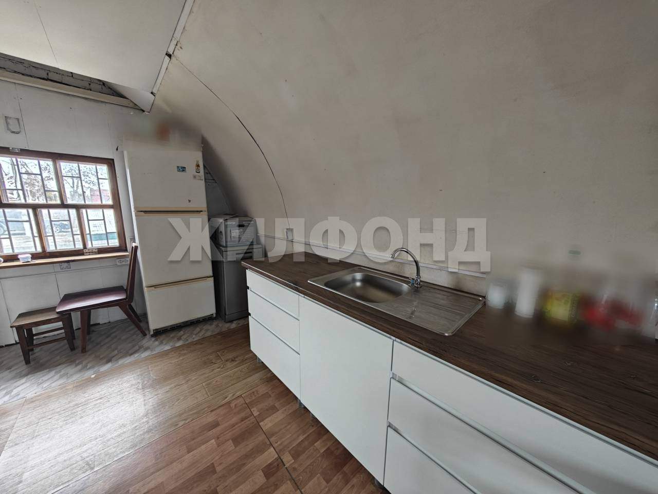 Продам земельный участок 640 м.кв.