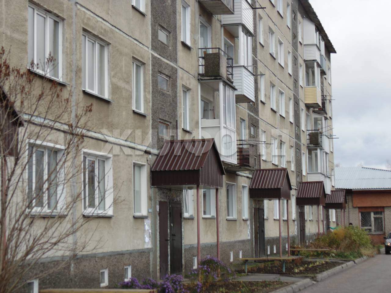 Продам земельный участок 1000 м.кв.