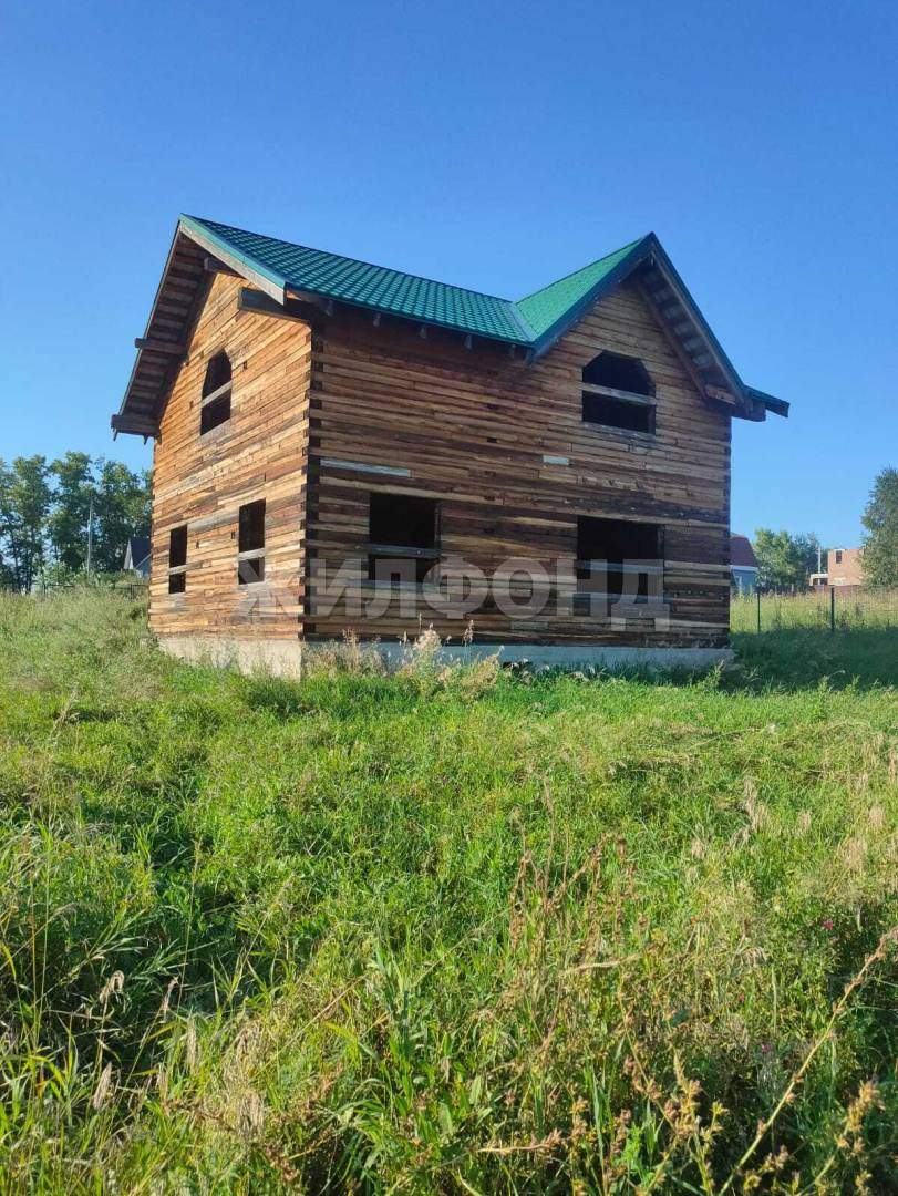 Продам земельный участок 900 м.кв.