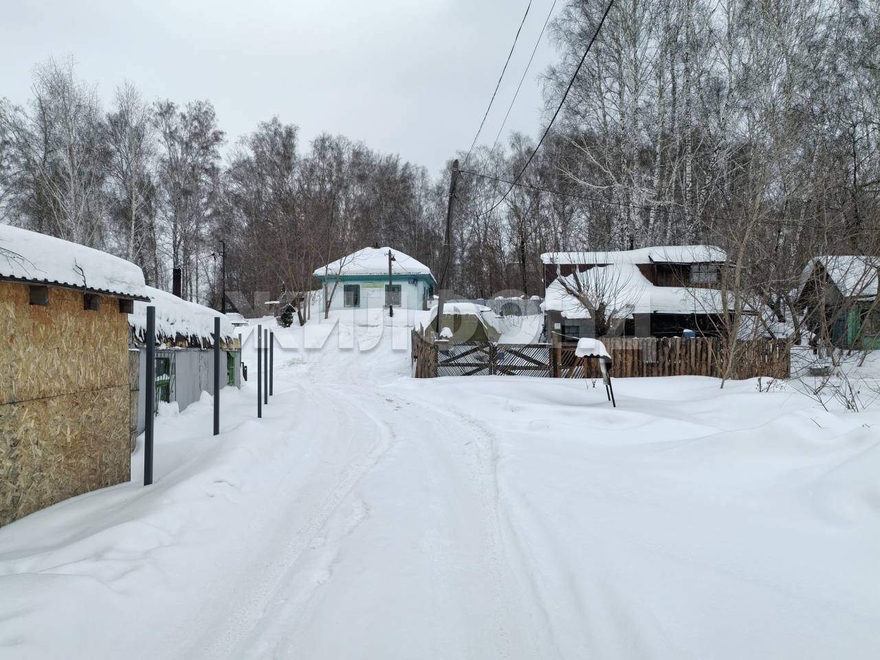 Продам земельный участок 800 м.кв.