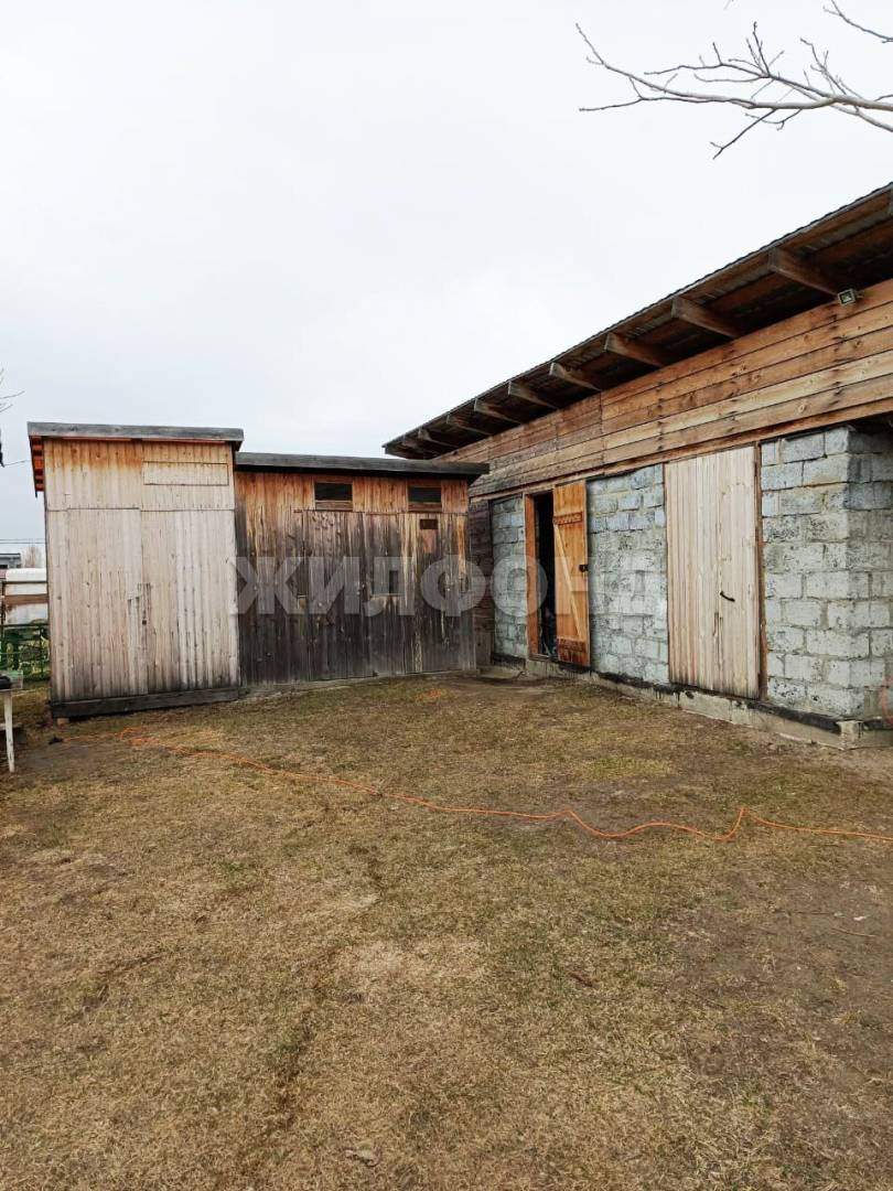 Продам земельный участок 1200 м.кв.