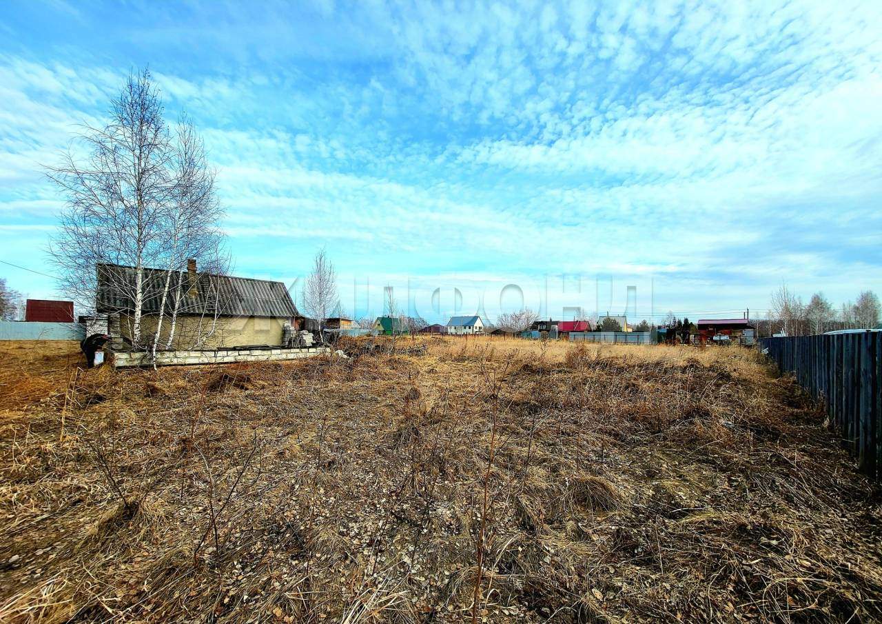 Продам земельный участок 1468 м.кв.