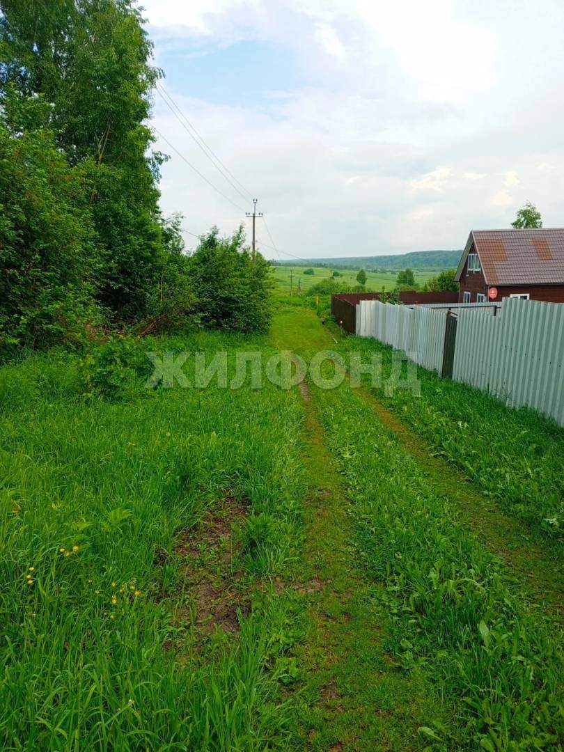 Продам земельный участок 1000 м.кв.