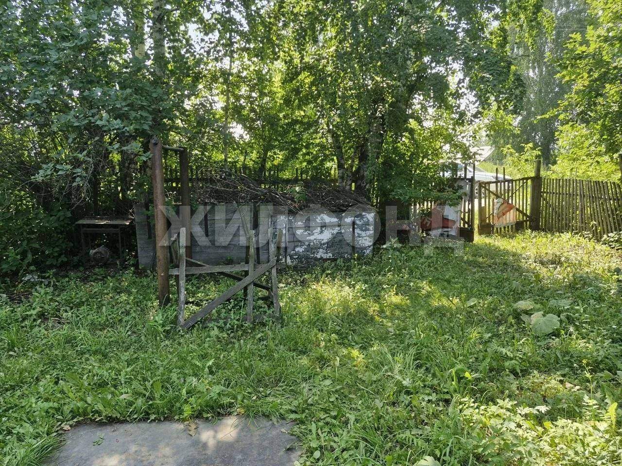Продам земельный участок 600 м.кв.