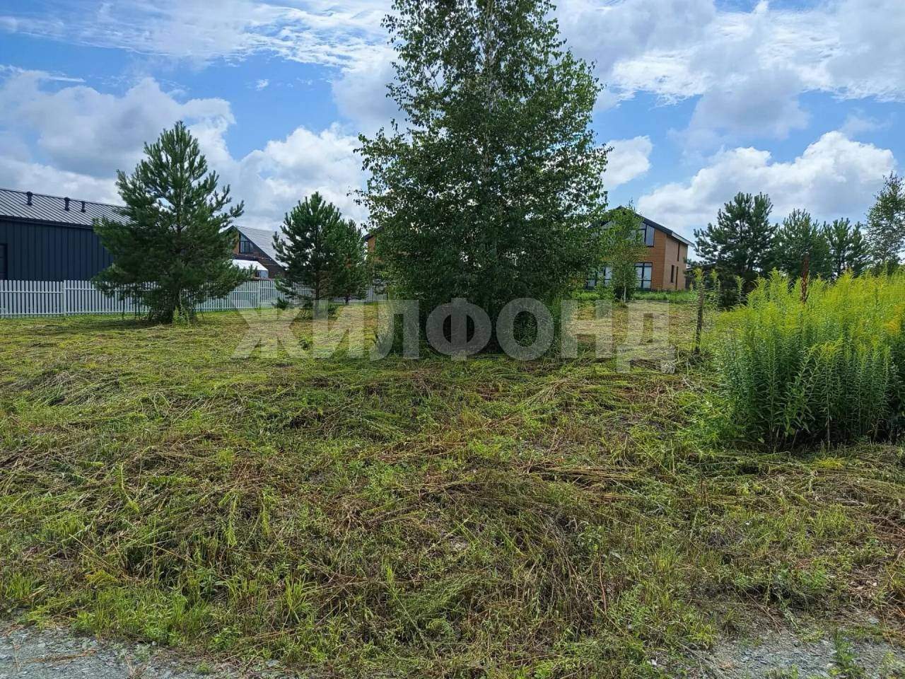 Продам земельный участок 900 м.кв.