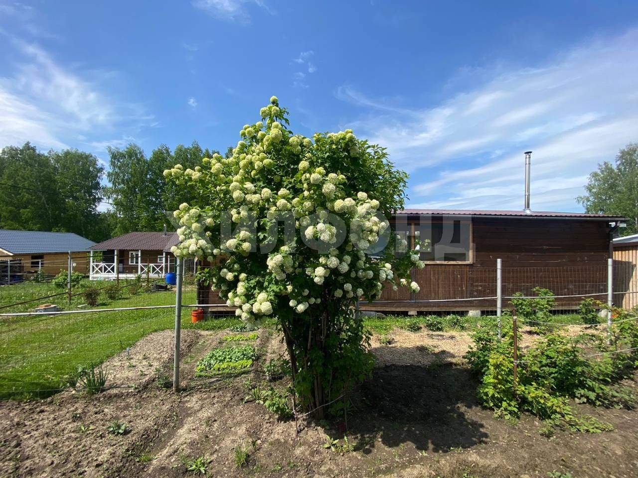 Продам земельный участок 520 м.кв.