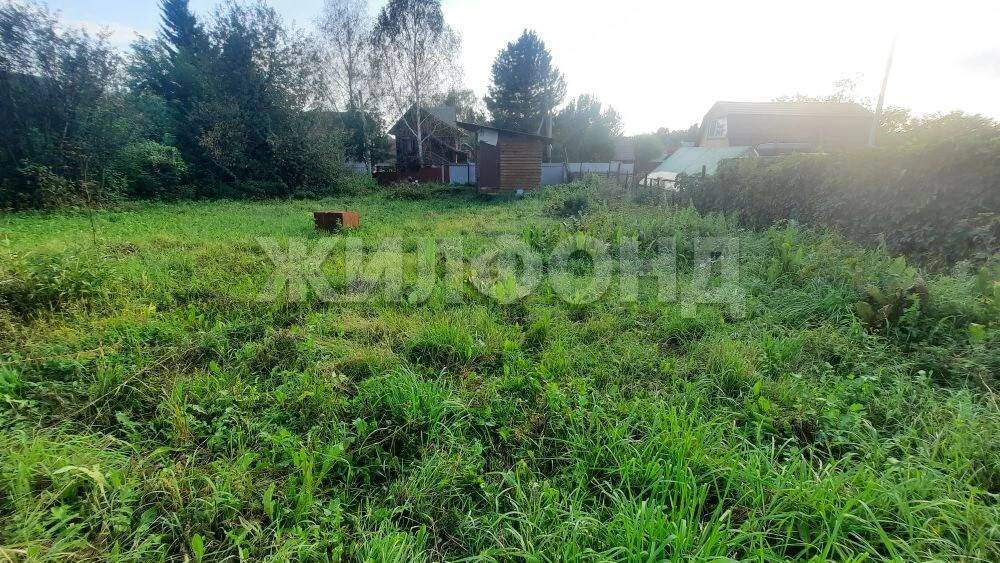 Продам земельный участок 730 м.кв.