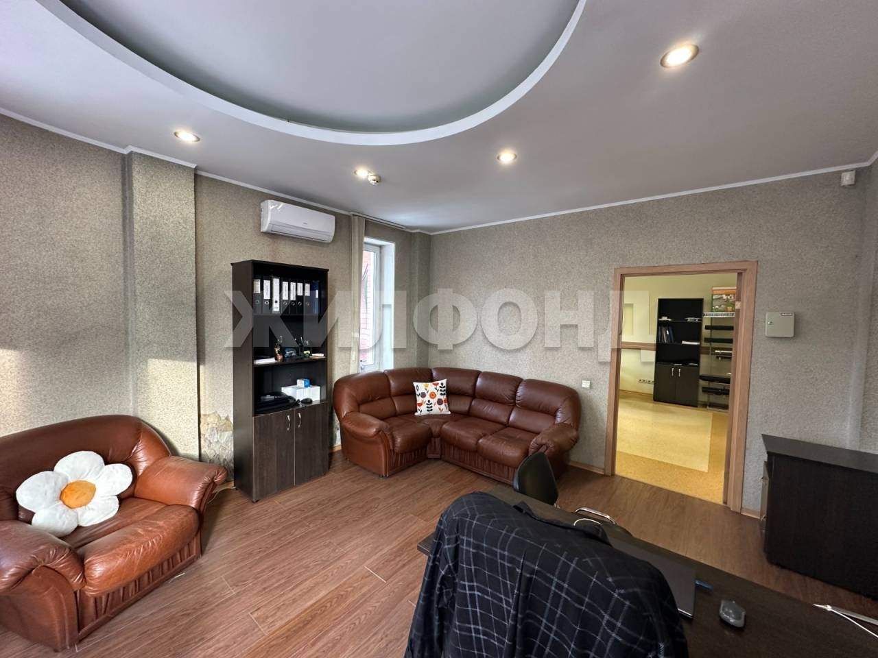 Продам офис 210 м.кв.