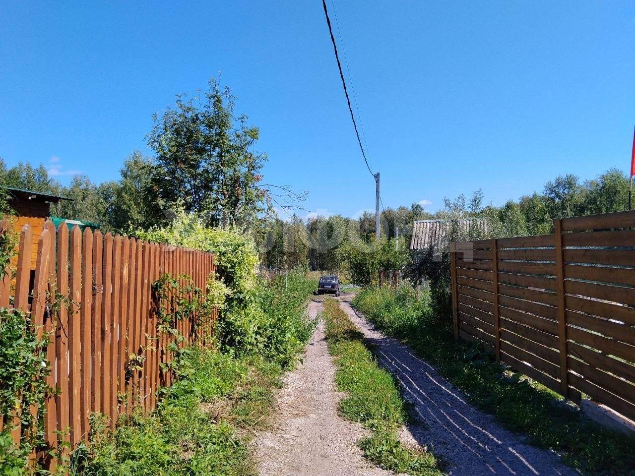 Продам земельный участок 600 м.кв.