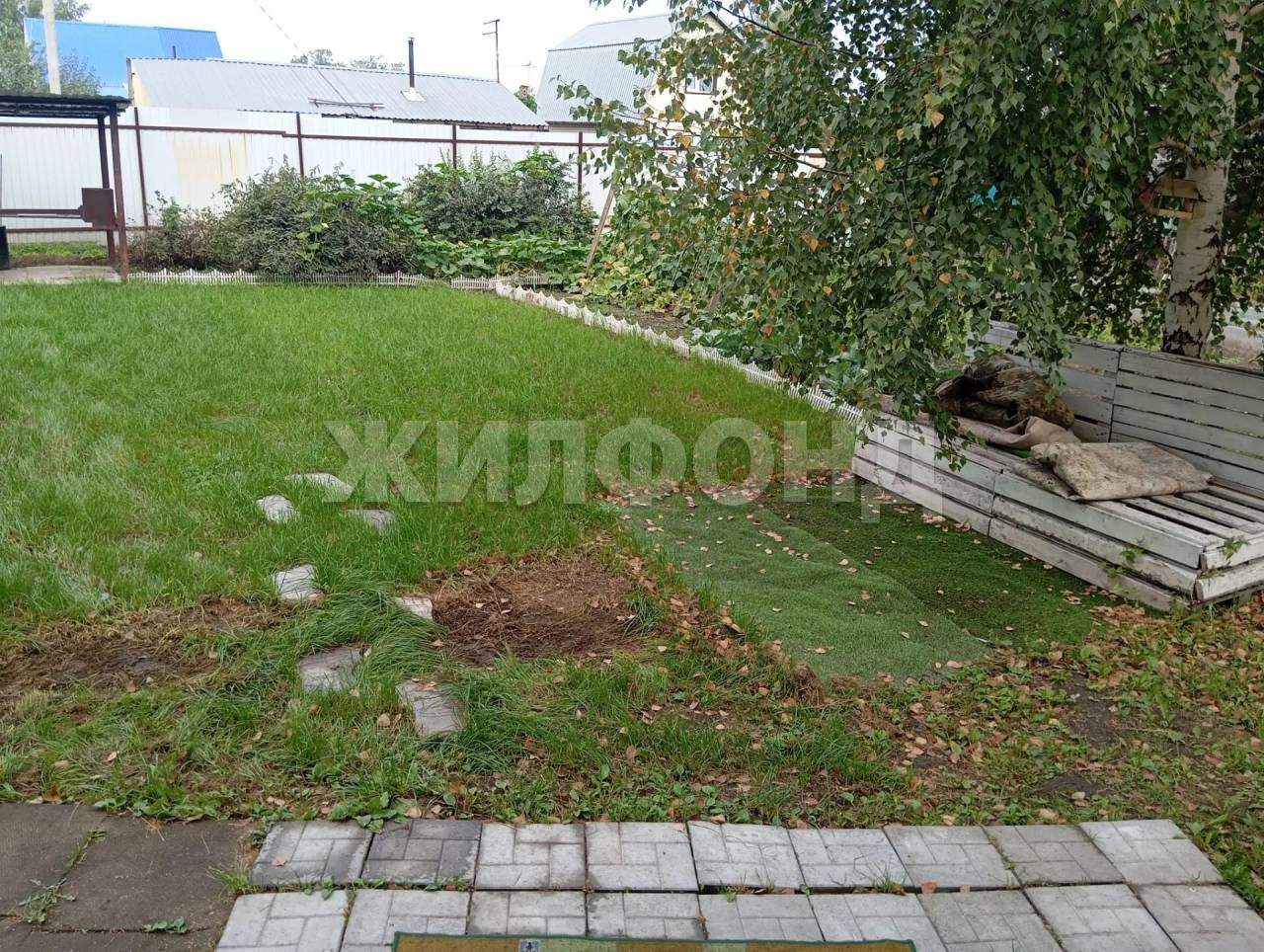 Продам земельный участок 1000 м.кв.