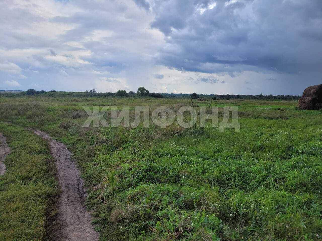 Продам земельный участок 1500 м.кв.