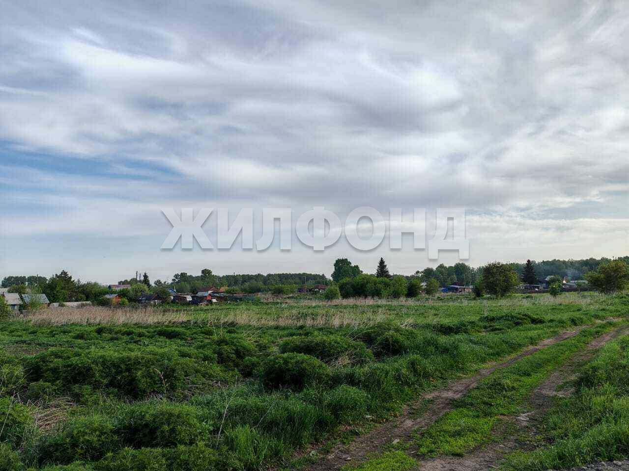 Продам земельный участок 900 м.кв.