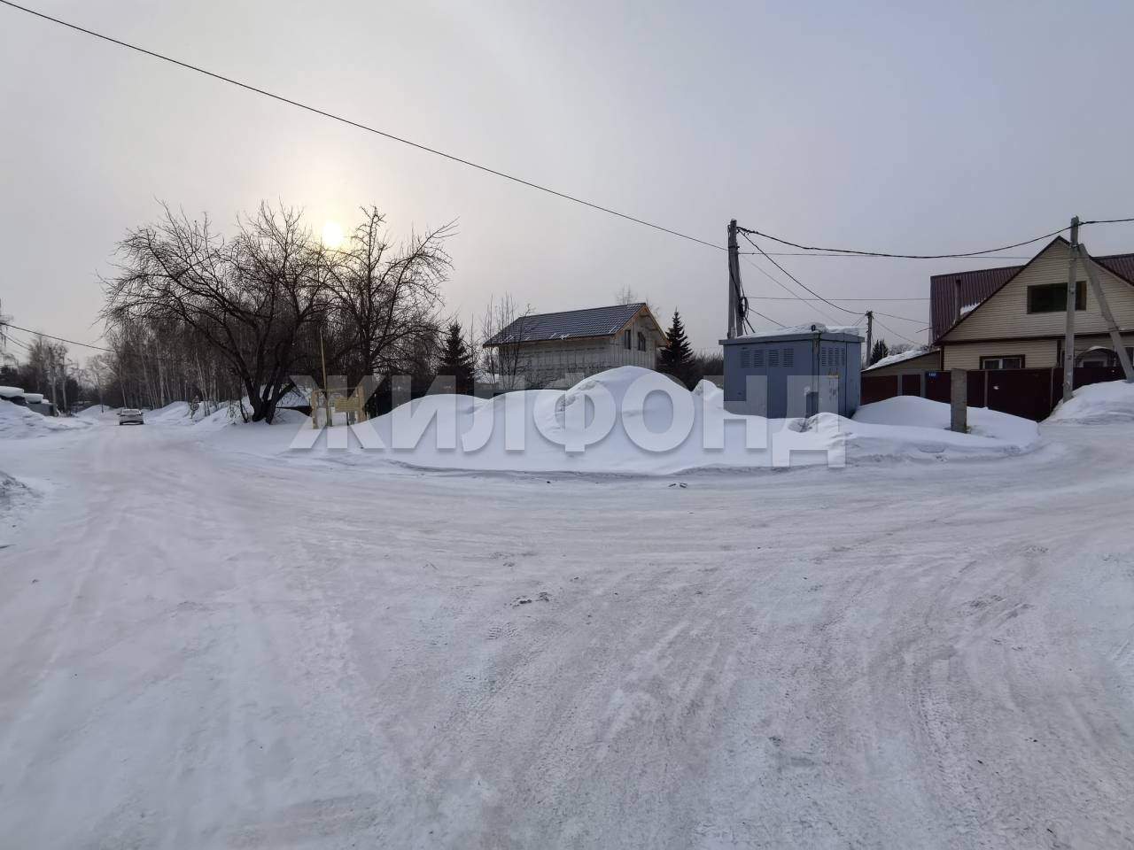 Продам земельный участок 578 м.кв.
