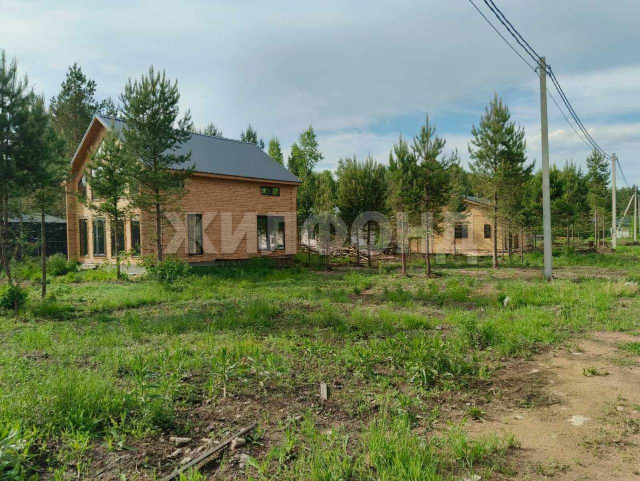 Продам земельный участок 1000 м.кв.