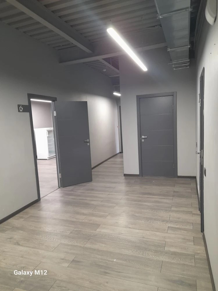 Сдам в аренду офис 1200 м.кв.