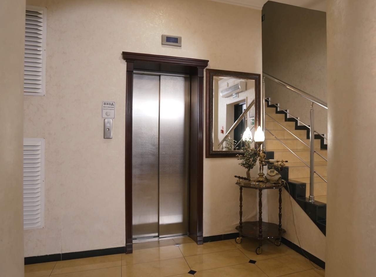 Продам торговое помещение 1346.4 м.кв.