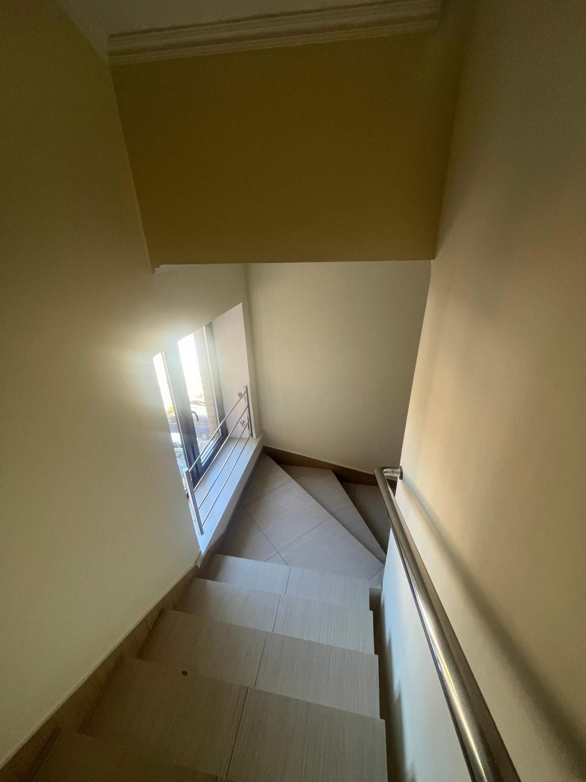 Продам торговое помещение 1346.4 м.кв.