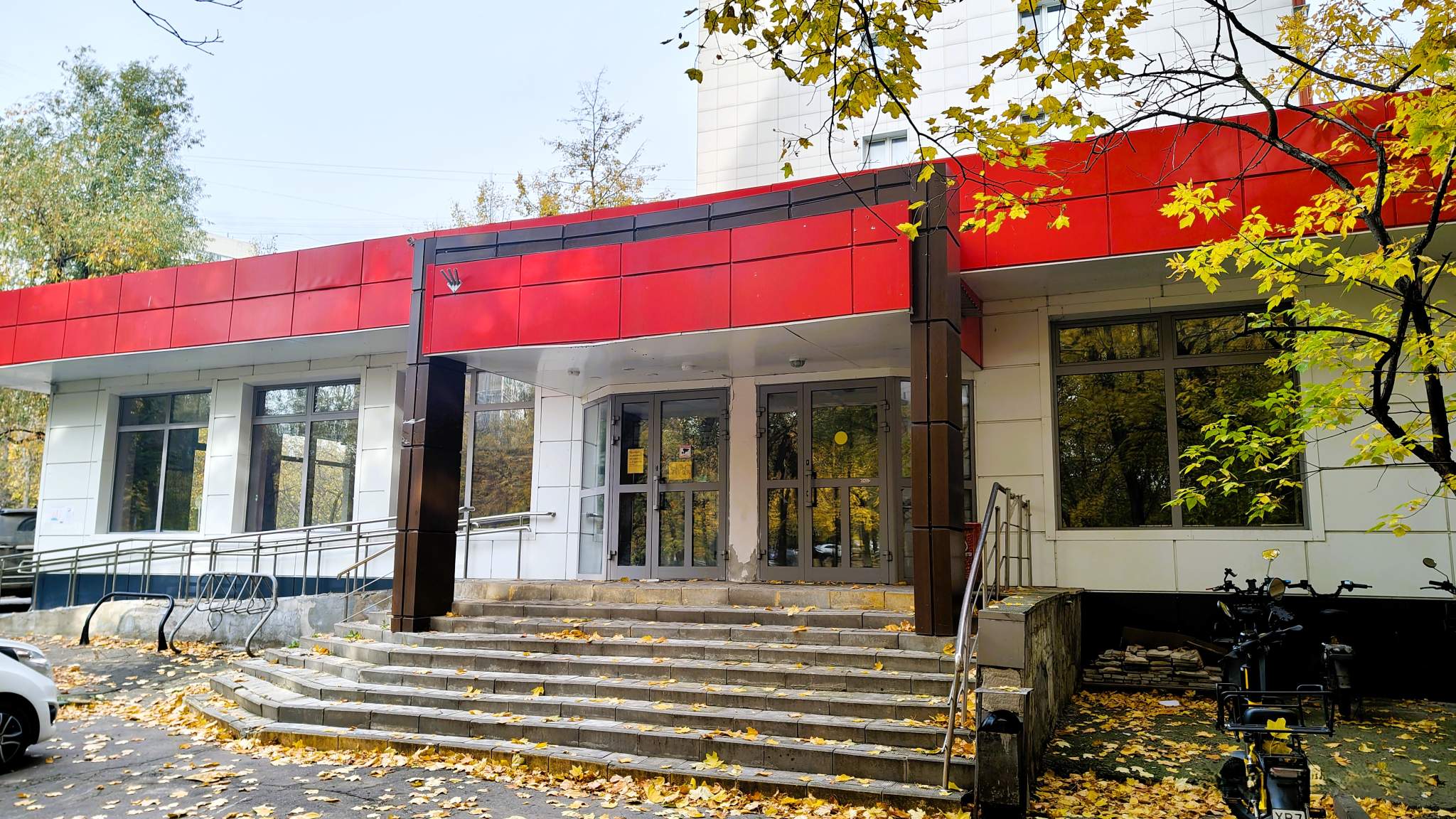 Сдам в аренду магазин 438 м.кв.