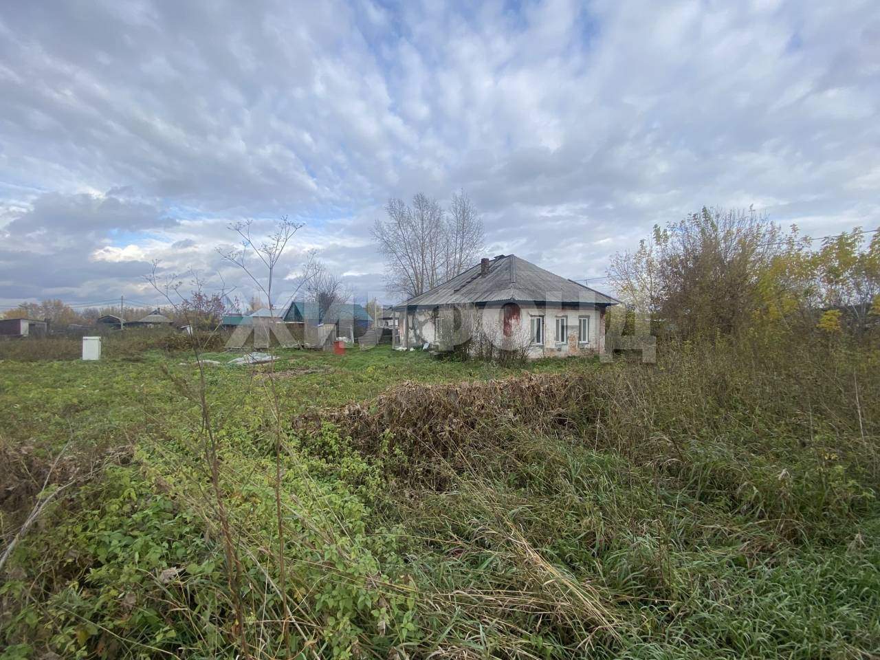 Продам земельный участок 800 м.кв.