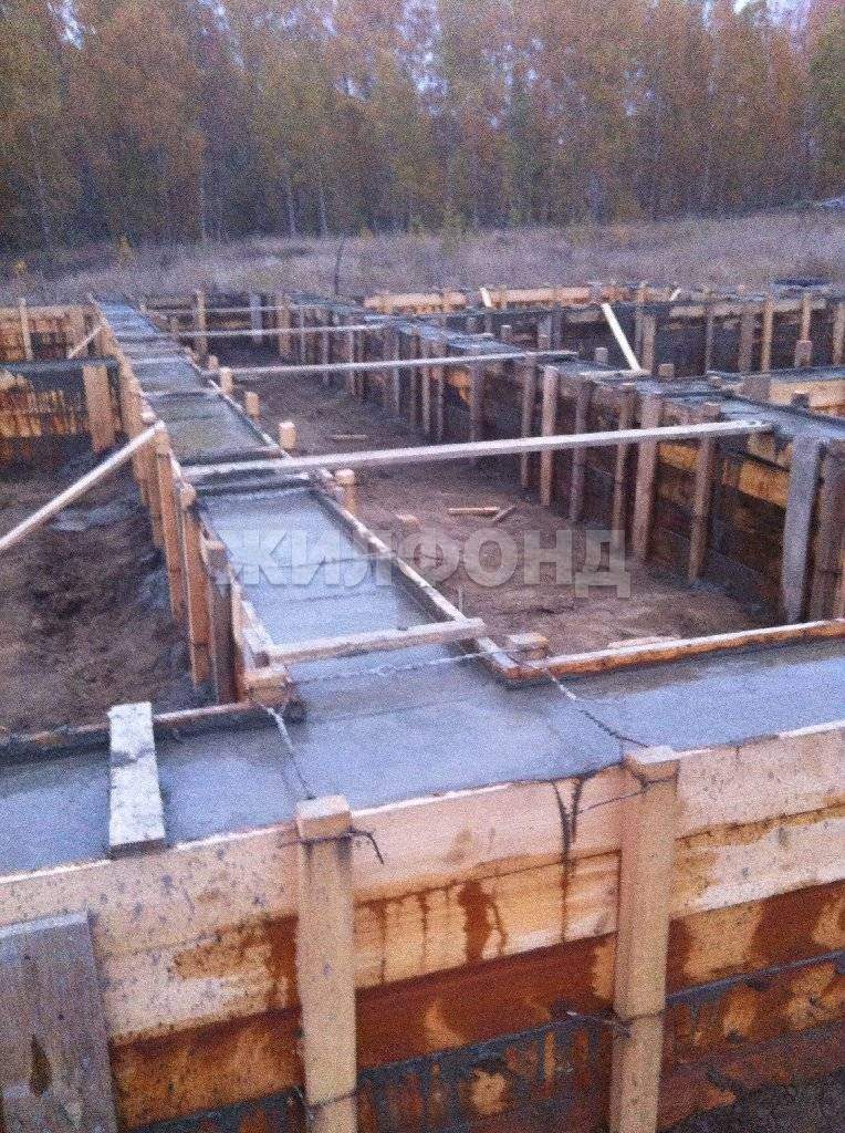 Продам земельный участок 2370 м.кв.
