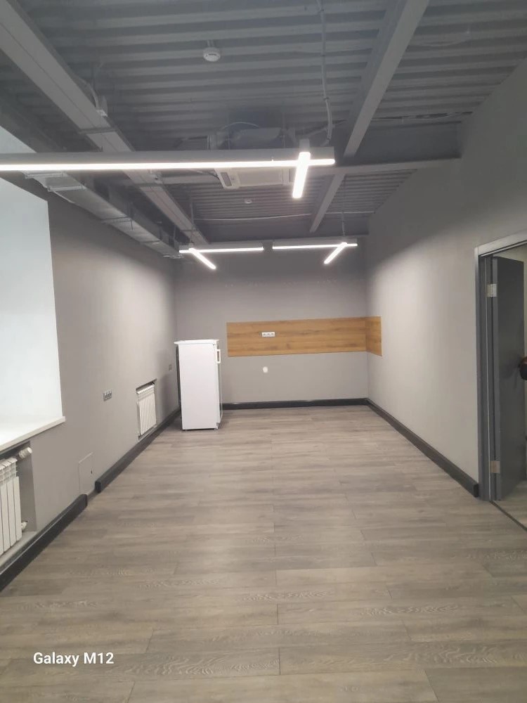 Сдам в аренду офис 1200 м.кв.