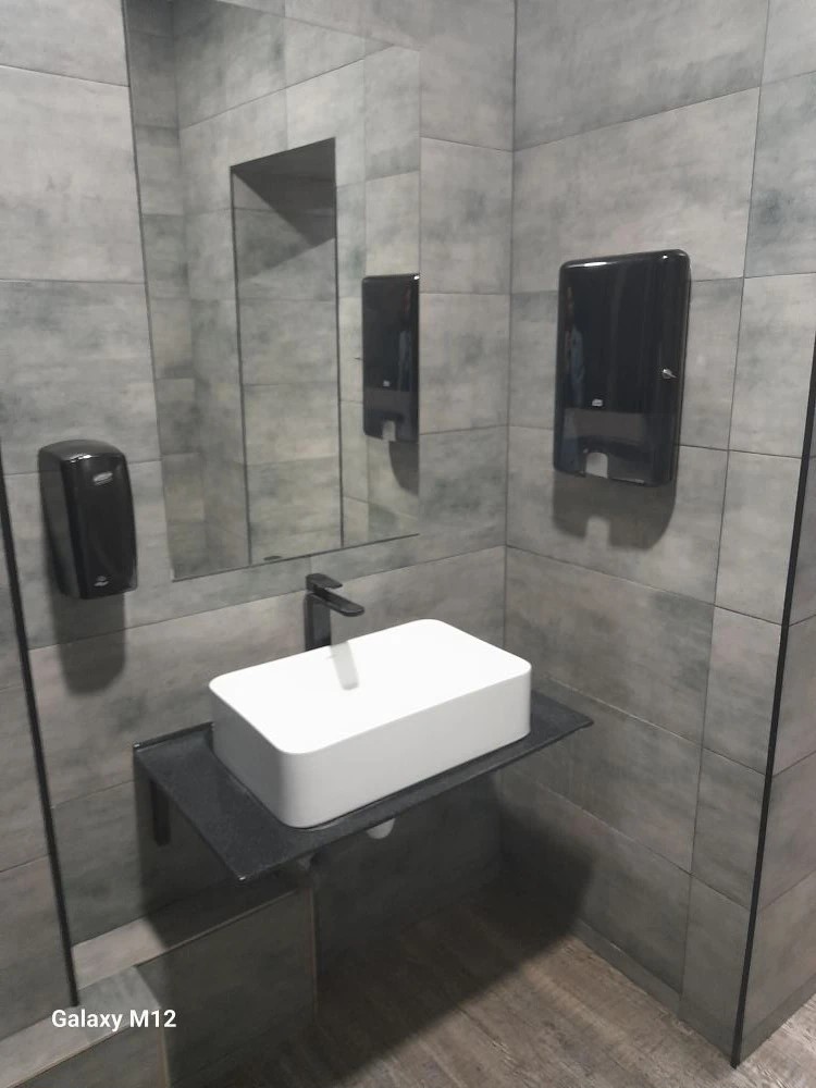 Сдам в аренду офис 1200 м.кв.