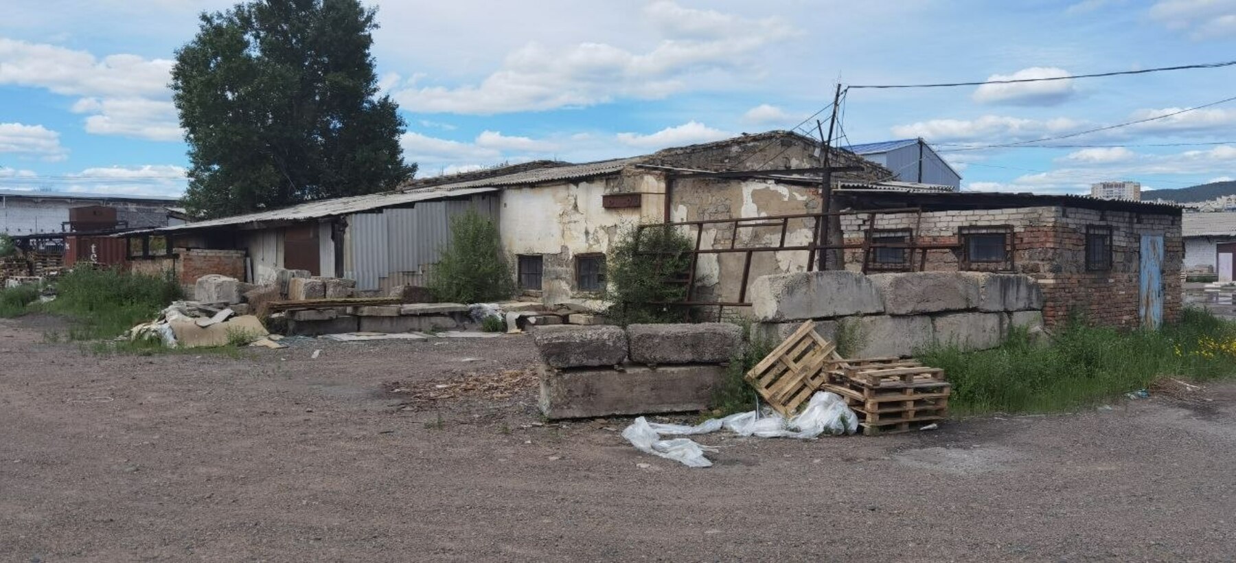 Продам торговое помещение 10846.7 м.кв.