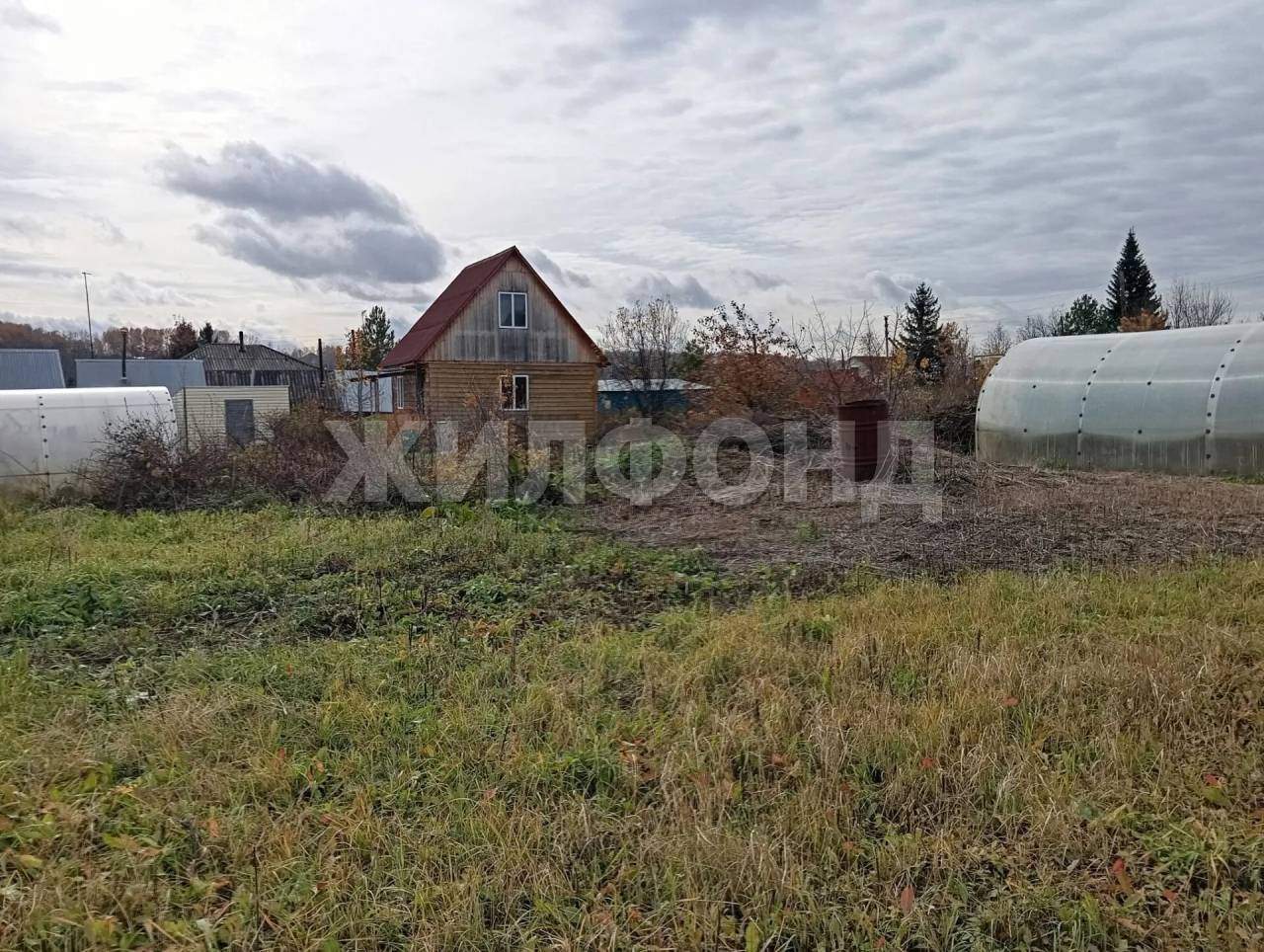 Продам земельный участок 1650 м.кв.