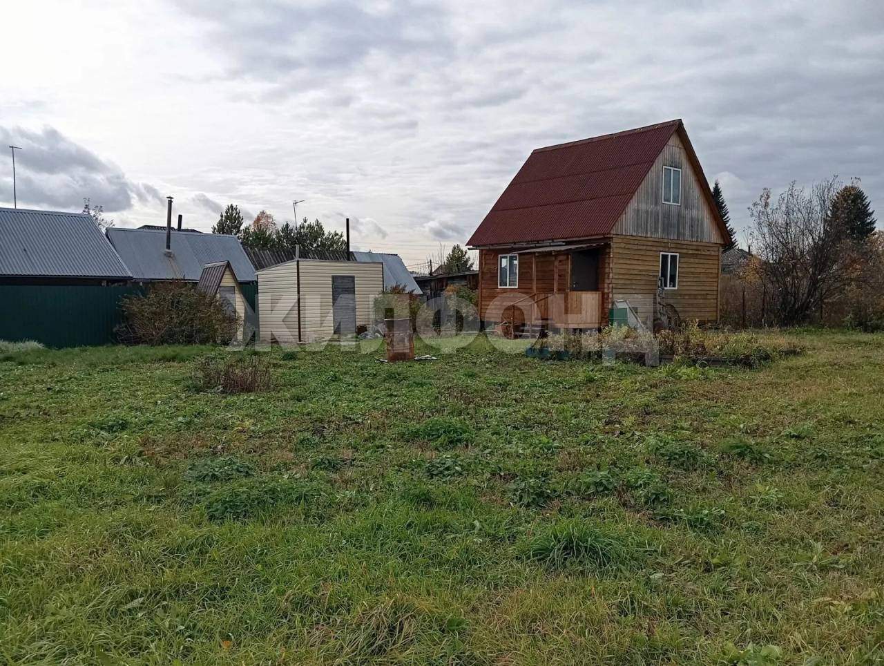 Продам земельный участок 1650 м.кв.