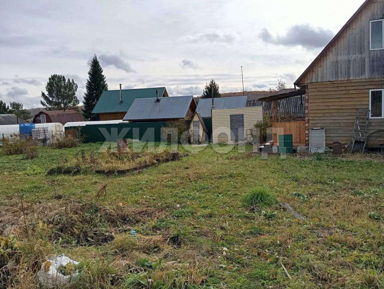 Продам земельный участок 1650 м.кв.